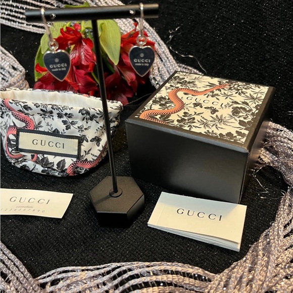 ***SOLD***Authentic Gucci Trademark Logo SS.925 Heart Charm Dangle Earrings New - Picture 11 of 11
